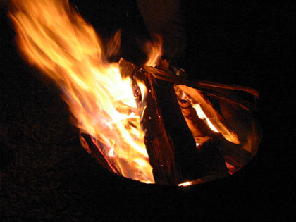 Camping Trips > May Long Weekend, 2003 > Picture 300
 (Click on image for a larger view)