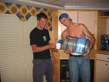Houseboat 2005 > John's Pictures > Picture 14
 (Click on image for a larger view)