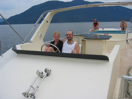 Houseboat 2005 > John's Pictures > Picture 27
 (Click on image for a larger view)
