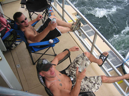 Houseboat 2005 > John's Pictures > Picture 28
 (Click on image for a larger view)