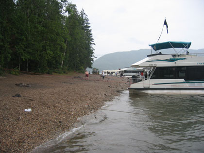 Houseboat 2005 > John's Pictures > Picture 44
 (Click on image for a larger view)
