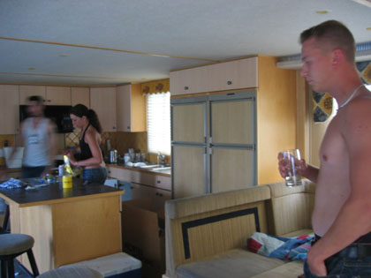 Houseboat 2005 > John's Pictures > Picture 165
 (Click on image for a larger view)
