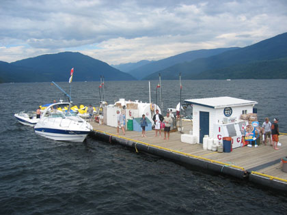 Houseboat 2005 > John's Pictures > Picture 205
 (Click on image for a larger view)