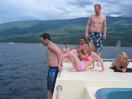 Houseboat 2005 > John's Pictures > Picture 225
 (Click on image for a larger view)
