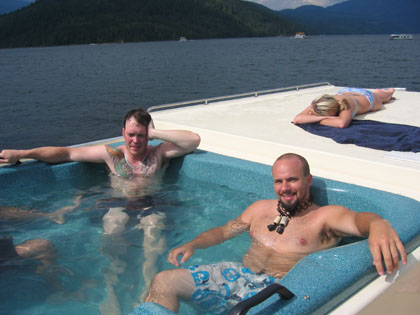 Houseboat 2005 > John's Pictures > Picture 232
 (Click on image for a larger view)