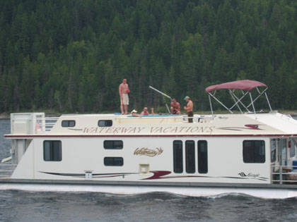 Houseboat 2005 > John's Pictures > Picture 242
 (Click on image for a larger view)