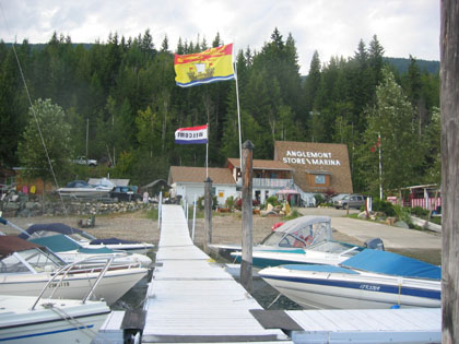 Houseboat 2005 > John's Pictures > Picture 271
 (Click on image for a larger view)