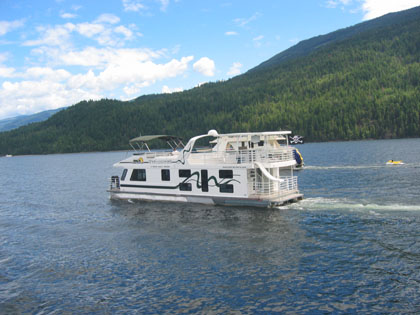 Houseboat 2005 > John's Pictures > Picture 351
 (Click on image for a larger view)