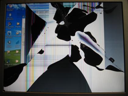 Cracked LCD on a HP Pavilion ZT1155